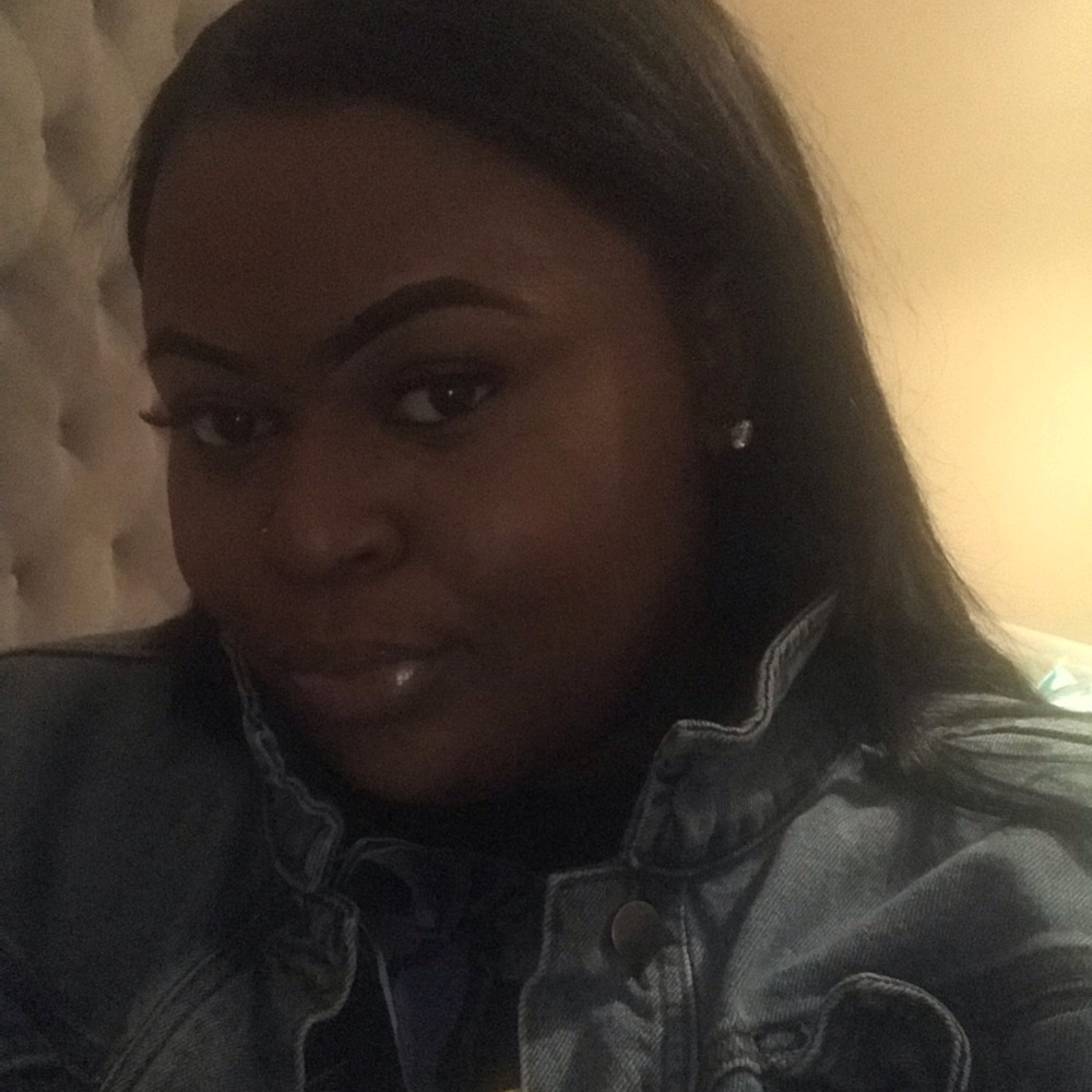 Meet your Posher, Alexus